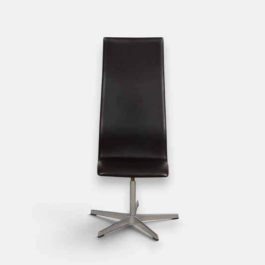 Arne Jacobsen Oxford stol med høj ryg / Soft læder, Sort.