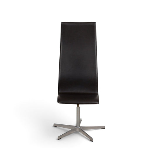 AUO NORD Arne Jacobsen Oxford kontorstol med høj ryg i sort soft læder og poleret kromstel