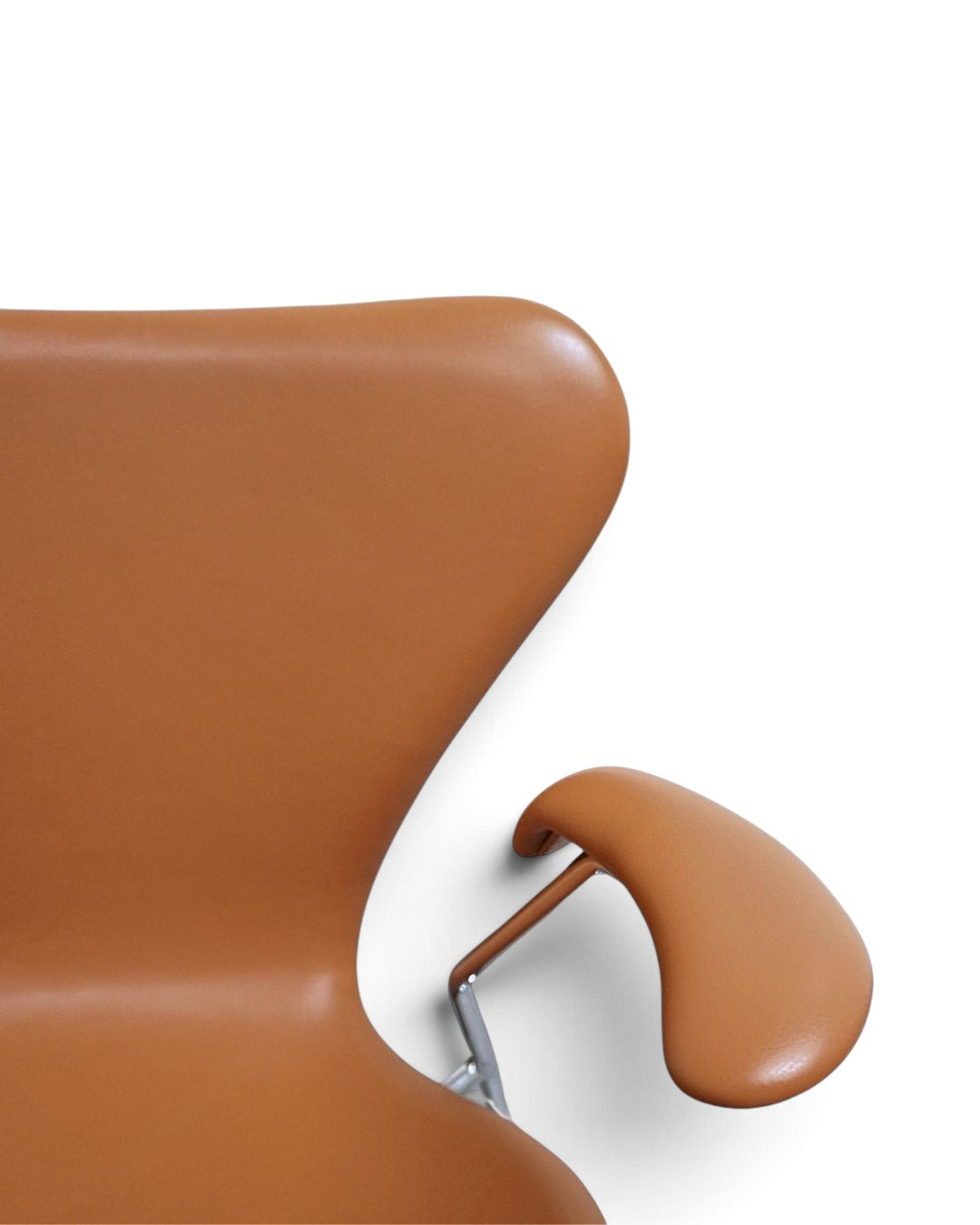 AUO NORD Arne Jacobsen Syveren stol model 3207 i walnut soft læder med armlæn og poleret stel